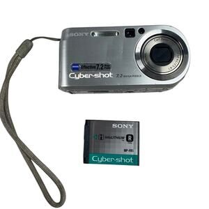 Sony Cyber-shot DSC-P200 Digital Camera 7.2MP Silver Carl Zeiss 3x Zoom Untested